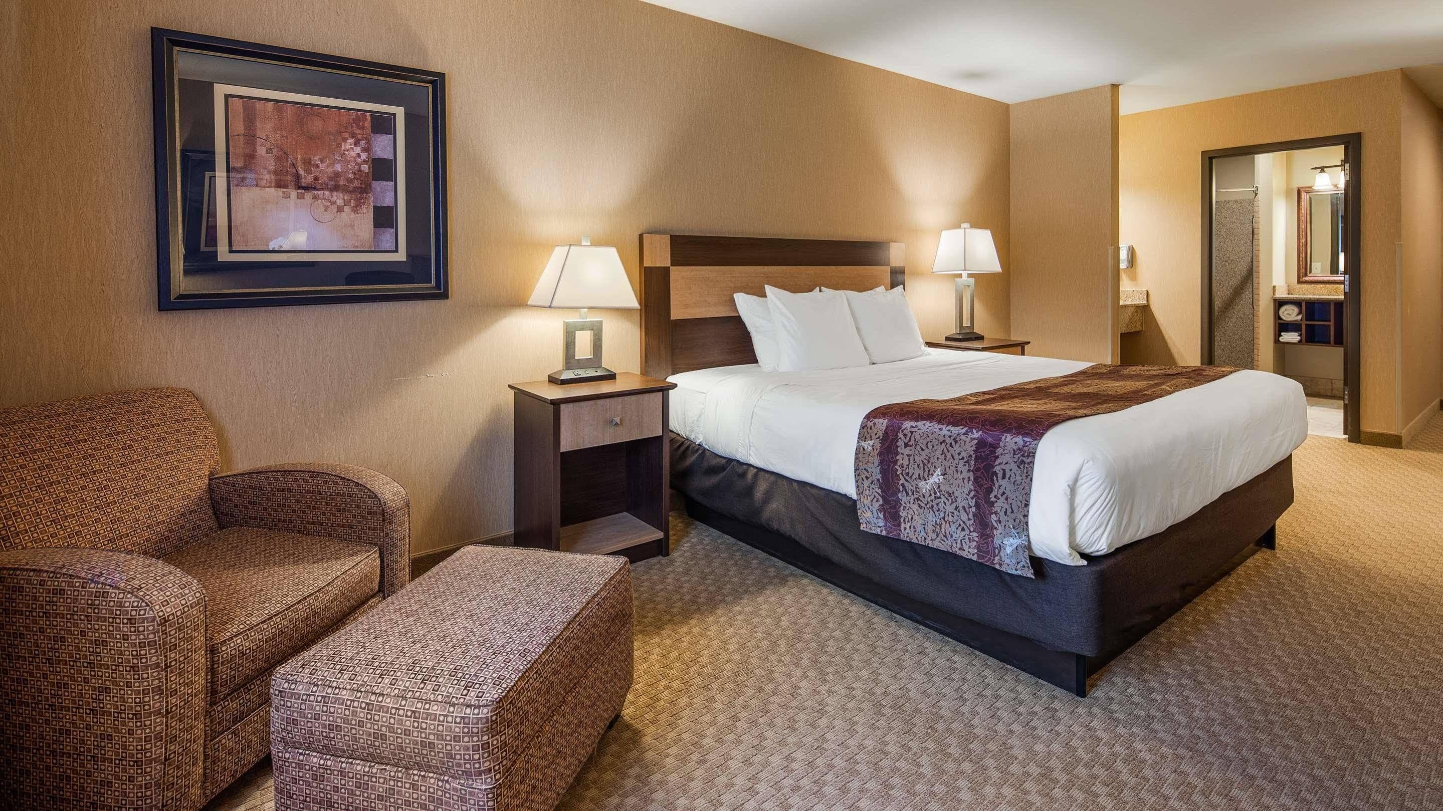 Crandon Inn & Suites Экстерьер фото