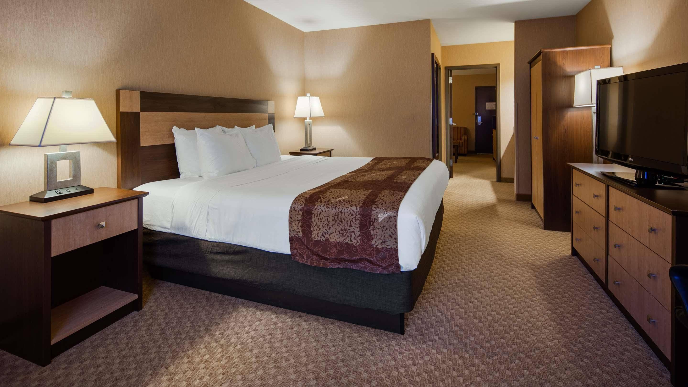 Crandon Inn & Suites Экстерьер фото